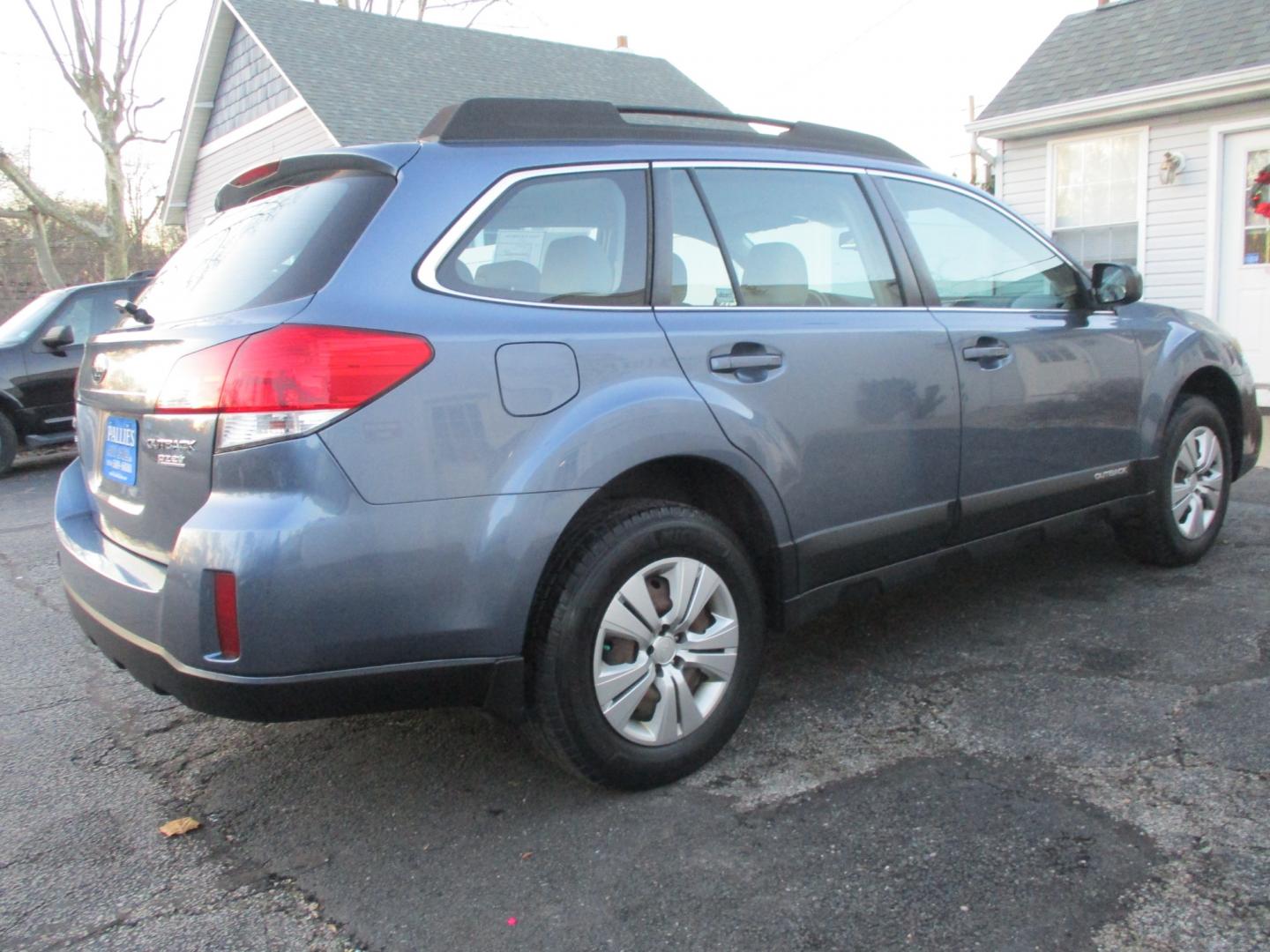 2013 Subaru Outback 2.5i (4S4BRBAC5D3) with an 2.5L H4 DOHC 16V engine, AUTOMATIC transmission, located at 540a Delsea Drive, Sewell, NJ, 08080, (856) 589-6888, 39.752560, -75.111206 - Photo#7